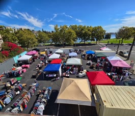 Vendor market by Lake Merritt